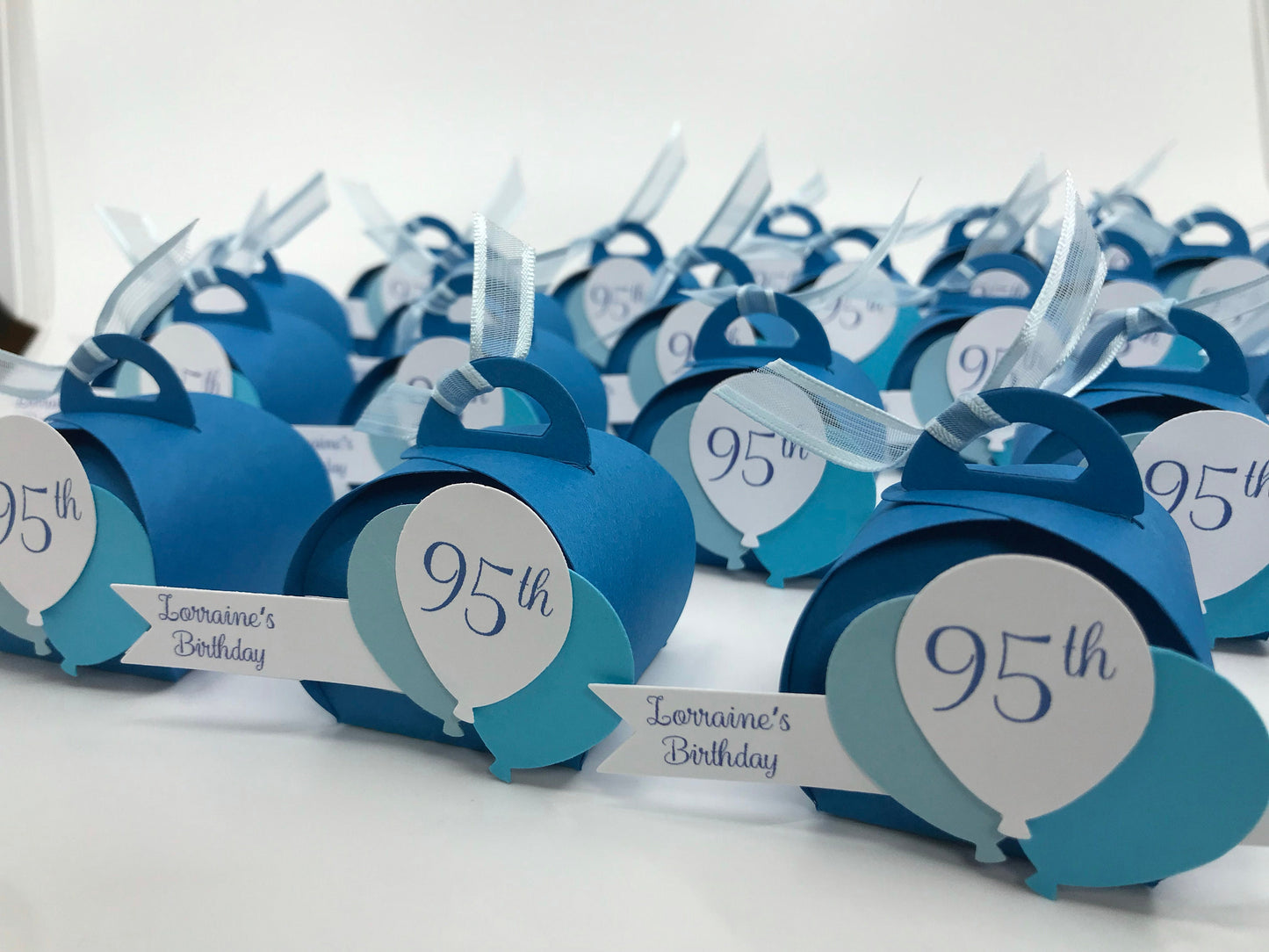 Curvy Keepsake Party Favors