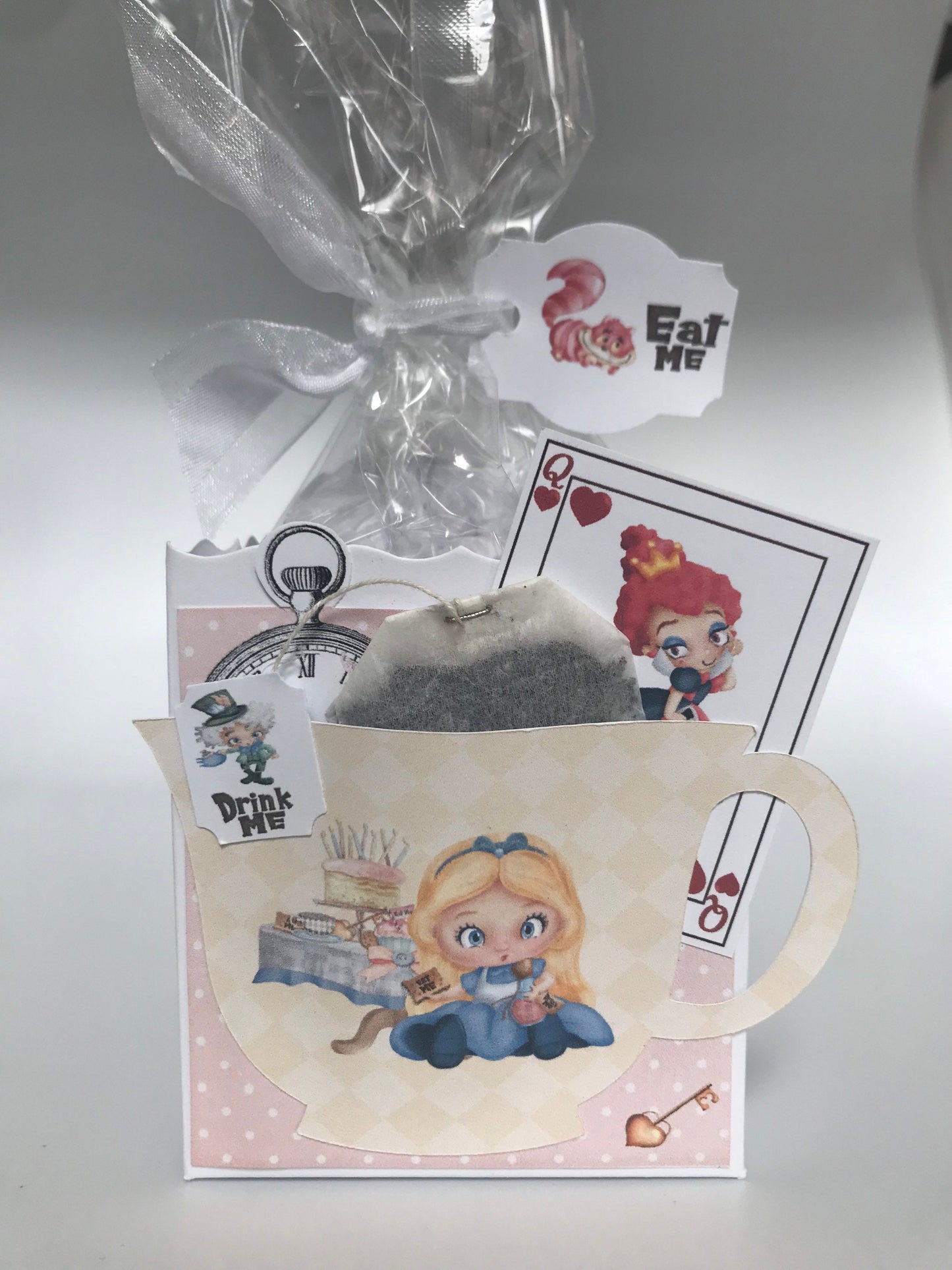 Curious Alice in Wonderland Tea Party Favors - sitting