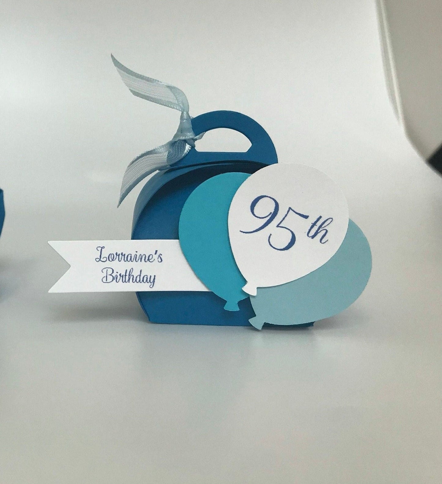 Curvy Keepsake Party Favors