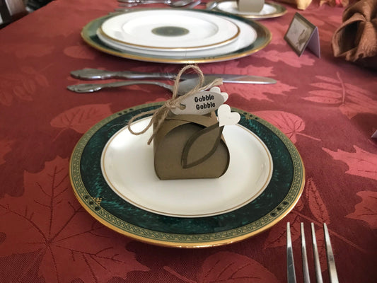 Thanksgiving Decor Turkey Party Favors Mini Figurines Table Setting 10 Gift Boxes