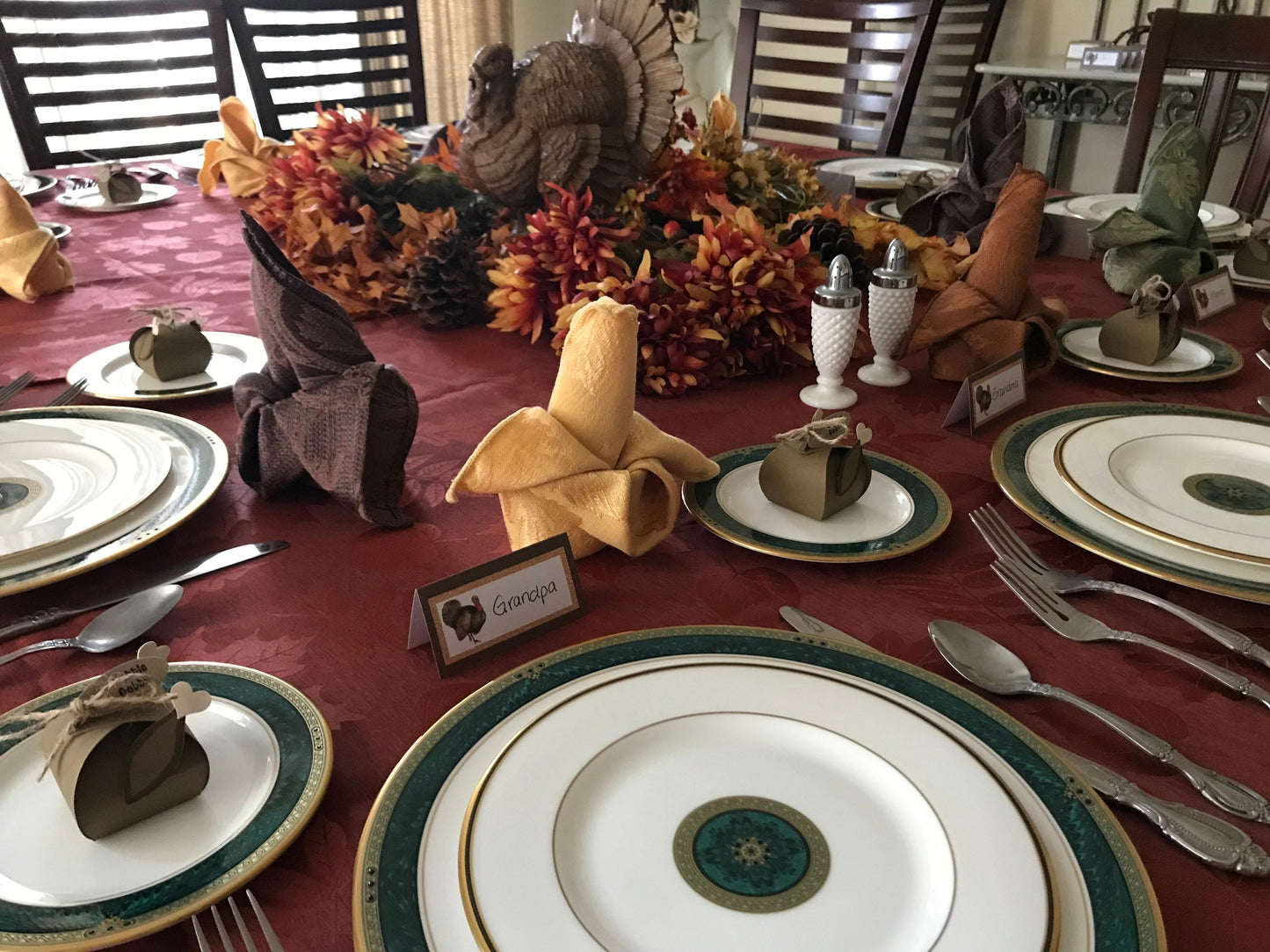 Thanksgiving Table Setting Decor Turkey Figurine Party Favors 10 Large Gift Boxes